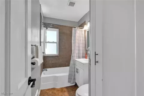 225 Longfellow St, Elyria, OH 44035 photo 13