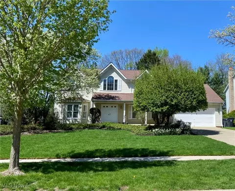33939 Hanover Woods Trl, Solon, OH 44139