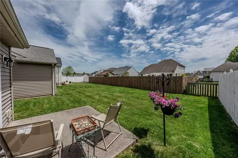 4579 Fields Way, Lorain, OH 44053 photo 2