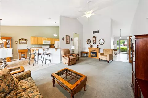 4579 Fields Way, Lorain, OH 44053 photo 8