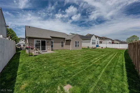 4579 Fields Way, Lorain, OH 44053 photo 3