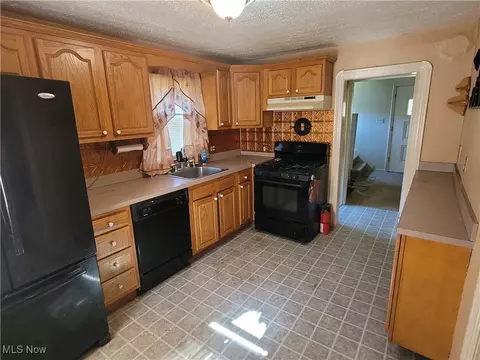 9788 E River Rd, Elyria, OH 44035 photo 7