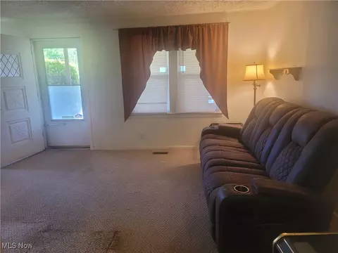 9788 E River Rd, Elyria, OH 44035 photo 3