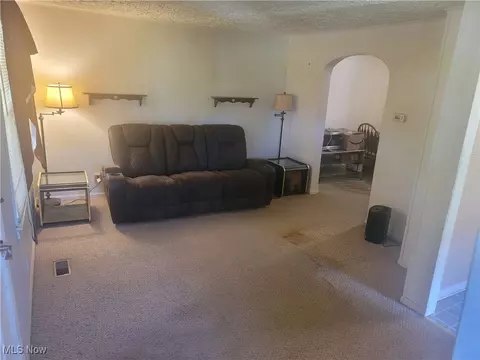 9788 E River Rd, Elyria, OH 44035 photo 2