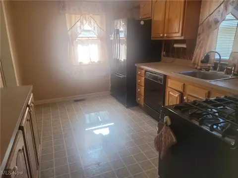 9788 E River Rd, Elyria, OH 44035 photo 8