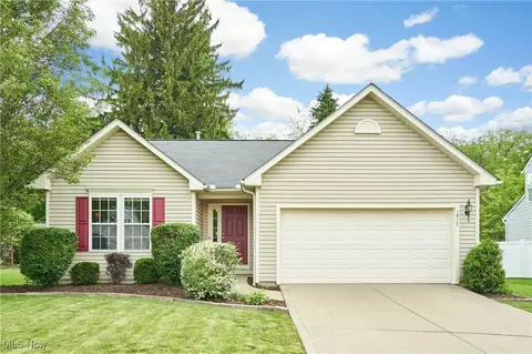 1917 Northgate Cir, Akron, OH 44320