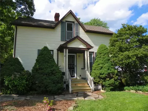 6917 Daisy Ave, Brecksville, OH 44141