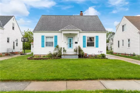 380 E 328th St, Willowick, OH 44095