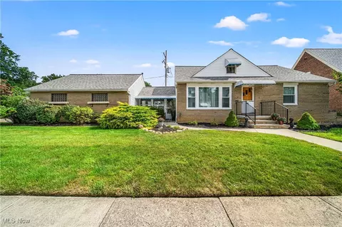 131 E 206th St, Euclid, OH 44123