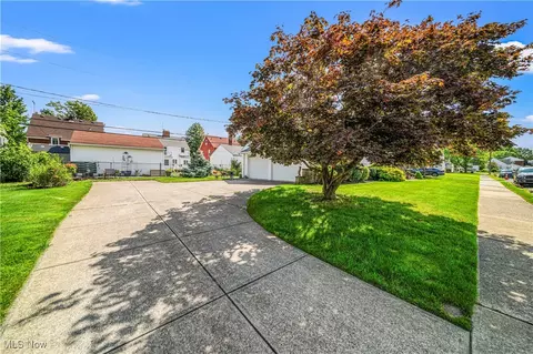 Exterior - 131 E 206th St, Euclid, OH 44123 photo 1 of 9