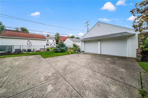 Exterior - 131 E 206th St, Euclid, OH 44123 photo 9 of 9