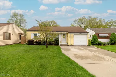 3887 W 146th St, Cleveland, OH 44111