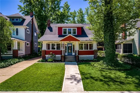 3004 Essex Rd, Cleveland Heights, OH 44118