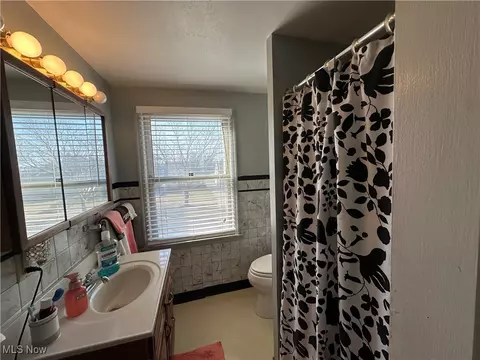 Bath - 19315 Libby Rd, Maple Heights, OH 44137 photo 1 of 2