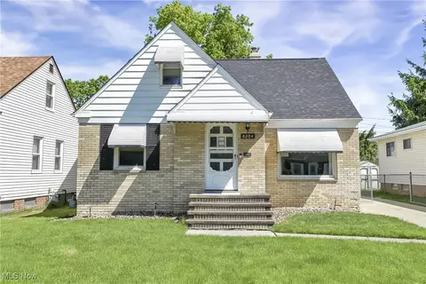 8204 Southington Dr, Parma, OH 44129