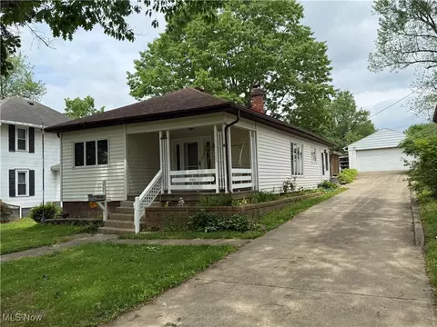1707 Clairmont Ave, Cambridge, OH 43725