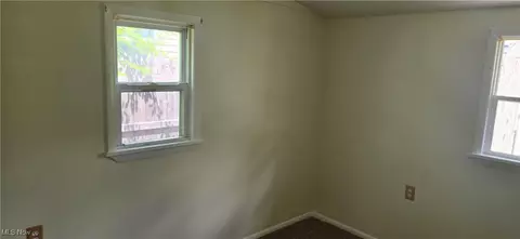 Bedroom - 322 Concord Ave, Elyria, OH 44035 photo 2 of 2