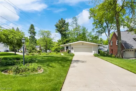 459 Royal Ave, Akron, OH 44303