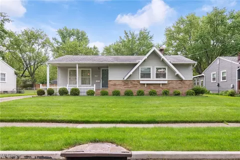 4233 N Gilwood Dr, Stow, OH 44224