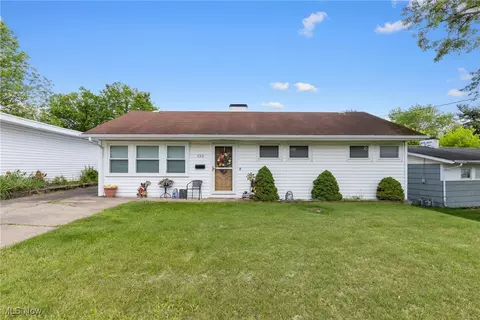 132 Hutchinson Dr, Saint Clairsville, OH 43950