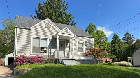 1157 Hilltop Dr, Akron, OH 44310