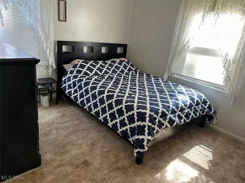 Bedroom - 1157 Hilltop Dr, Akron, OH 44310 photo 3 of 5