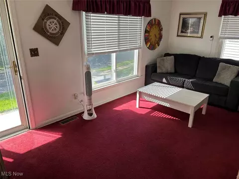 Living - 1157 Hilltop Dr, Akron, OH 44310 photo 3 of 3