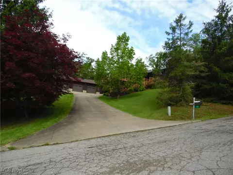 380 Melody Ln, Marietta, OH 45750