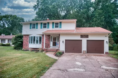4130 Porter Rd, Westlake, OH 44145
