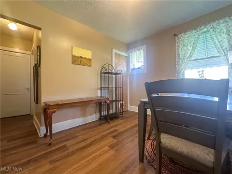 39 Wayne St, Niles, OH 44446 photo 12