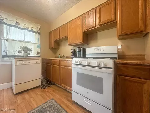 39 Wayne St, Niles, OH 44446 photo 15