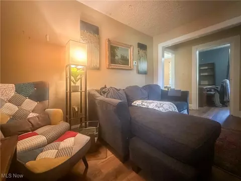 39 Wayne St, Niles, OH 44446 photo 11