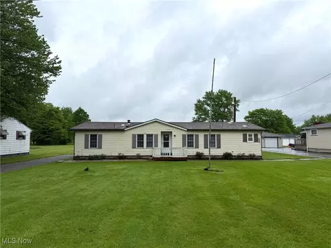 2471 Weir Rd NE, Warren, OH 44483