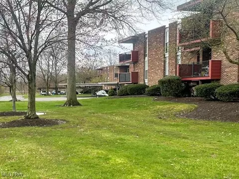 2540 N River Rd NE #C12, Warren, OH 44483