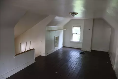 924 Work Dr, Akron, OH 44320 photo 21