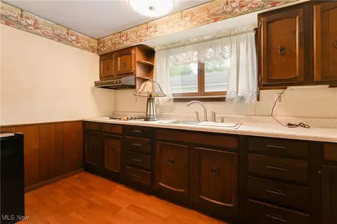 Kitchen - 2876 Hayes Dr, Willoughby Hills, OH 44094 photo 4 of 4