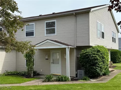 3092 Ivy Hill Cir #D, Cortland, OH 44410