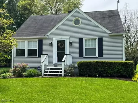 2043 State Rd, Warren, OH 44481