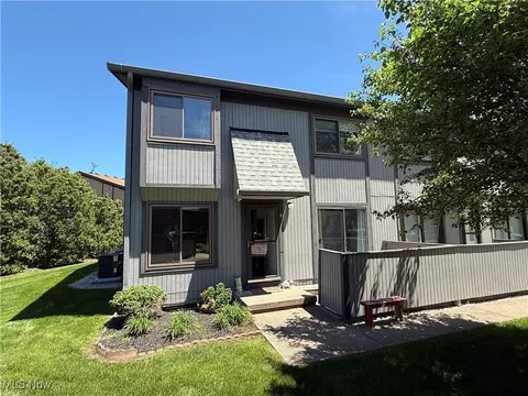 35263 S Turtle Trl #D, Willoughby, OH 44094