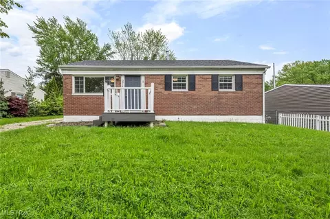 3814 Royal Ave NE, Canton, OH 44705