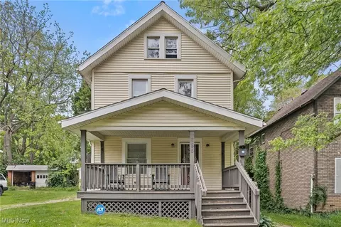 895 Johnston St, Akron, OH 44306
