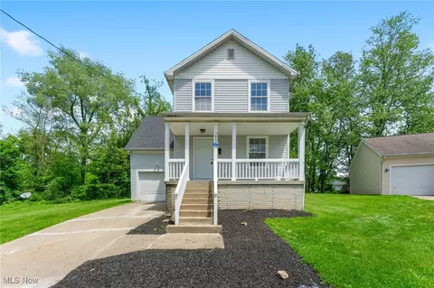 380 Maryknoll Dr, Campbell, OH 44405