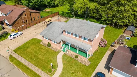 128 E Circle Dr, Weirton, WV 26062 photo 8