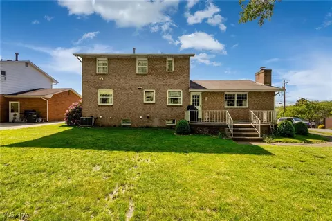 128 E Circle Dr, Weirton, WV 26062 photo 11