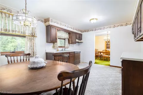 128 E Circle Dr, Weirton, WV 26062 photo 23