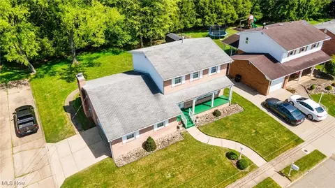 128 E Circle Dr, Weirton, WV 26062 photo 13