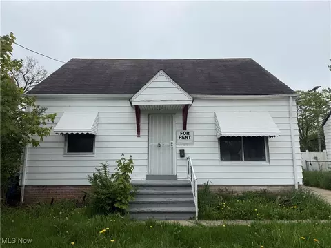 17002 Ridgeton Dr, Cleveland, OH 44128