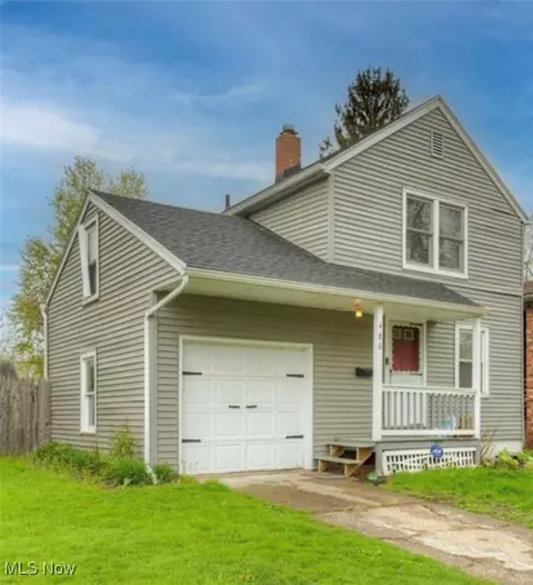 Exterior - 480 10th St, Elyria, OH 44035 photo 2 of 3