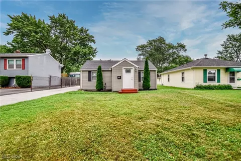 4911 Glenn Lodge Rd, Mentor, OH 44060