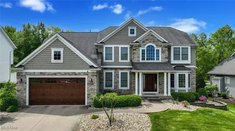 1134 Willow Bend Dr, Medina, OH 44256